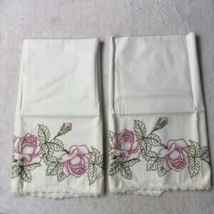 VTG 2 QUEEN Pillowcases White Embroidered Floral Pink 21x30 Set Cottagecore Chic